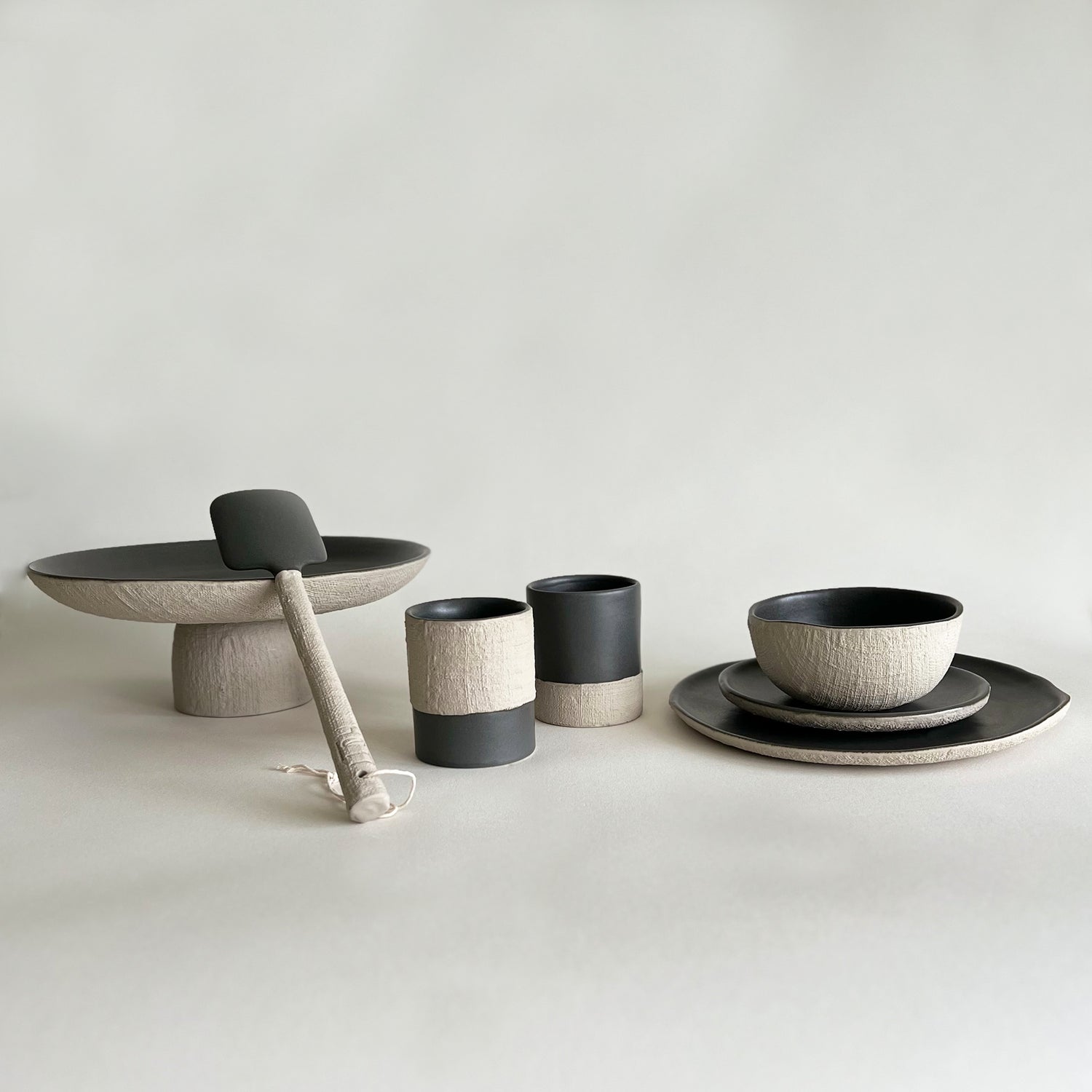 Handmade ceramic textured dinnerware set