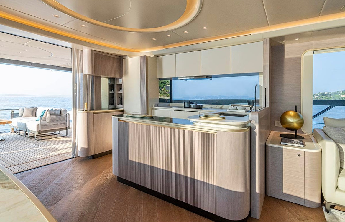yacht interior design using ceramic dinnerware set